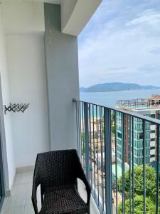 Phòng Deluxe Giường Đôi Nhìn Ra Biển Từ Phía Bên Cạnh (Deluxe Double Room with Side Sea View)