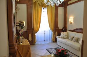 Deluxe Apartment room in Rome Imperial Crown