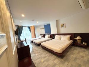 Phòng Deluxe 4 Người (Deluxe Quadruple Room)