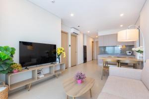 Căn Hộ 3 Phòng Ngủ (Three-Bedroom Apartment)