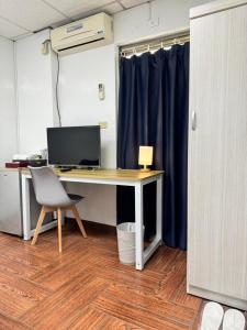 Phòng Giường Đôi Với Phòng Tắm Chung (Double Room with Shared Bathroom)
