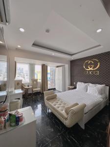 Suite Tiêu Chuẩn (Standard Suite)
