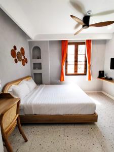 Phòng Superior giường đôi lớn (Superior Queen Room)