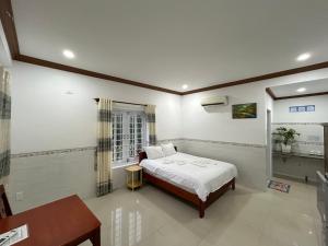 Phòng Tiêu Chuẩn Giường Lớn (Standard King Room)
