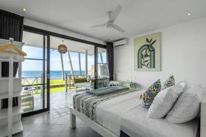 Phòng Có Giường Cỡ King Nhìn Ra Biển (King Room with Sea View)