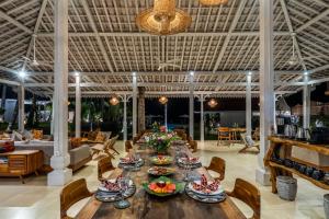 Phòng Có Giường Cỡ King Nhìn Ra Biển (King Room with Sea View)