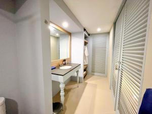 Phòng Tiêu Chuẩn 2 Giường Đơn (Standard Twin Room)