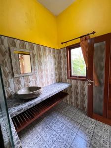 Phòng Giường Đôi Có Sân Hiên (Double Room with Terrace)