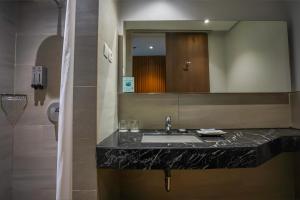 Phòng Loại Sang Giường Đôi (Deluxe Double Room)