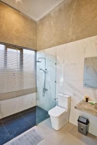 Biệt Thự 3 Phòng Ngủ (Three-Bedroom Villa)