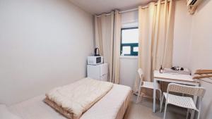 Phòng Giường Đôi Có Phòng Tắm Riêng (Double Room with Private Bathroom)