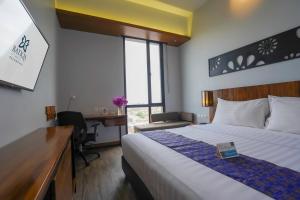 Phòng Hai Giường Đơn Loại Sang (Deluxe Twin Room)