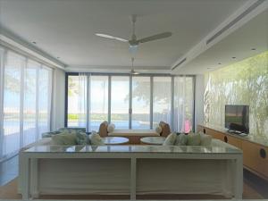 Premium Beachfront Pool Residence