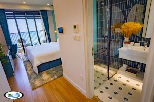 Phòng Có Giường Cỡ Queen Nhìn Ra Biển (Queen Room with Sea View)