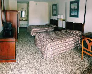 Standard Room with Two Beds room in Red Carpet Inn Kissimmee
