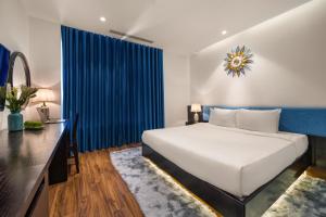 Phòng Loại Sang Giường Lớn (Deluxe King Room)