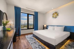Phòng Loại Sang Giường Lớn (Deluxe King Room)