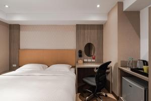 Phòng giường đôi Không Cửa Sổ (Double No Window)