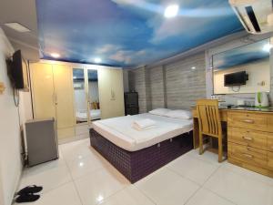 Phòng Giường Đôi Nhỏ (Small Double Room)
