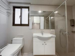 Phòng Tiêu Chuẩn 4 Người (Standard Quadruple Room)