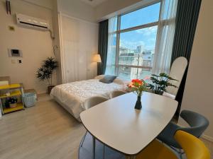 Căn Hộ 1 Phòng Ngủ Nhìn Ra Thành Phố (One-Bedroom Apartment With City View)