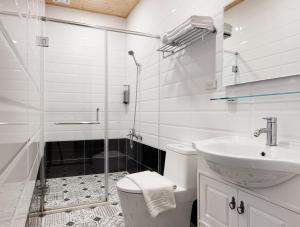 Phòng 3 Người với Vòi sen (Triple Room with Shower)
