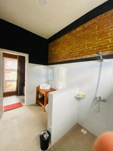 Phòng Giường Đôi Có Sân Hiên (Double Room with Terrace)