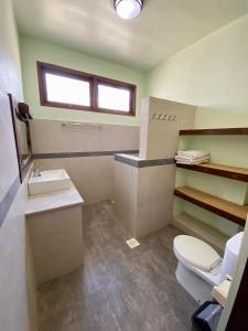 Biệt Thự Có Hồ Bơi Riêng (Villa with Private Pool)