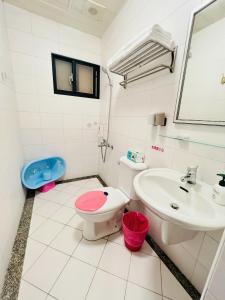 Phòng Gia Đình Có Phòng Tắm (Family Room with Bathroom)