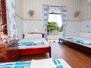 4 Phòng Ngủ (4 Bedrooms)