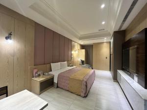Phòng Đôi Loại Sang (Deluxe Double Room)