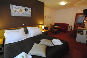 Superior Double or Twin Room room in Hotel Augustus et Otto