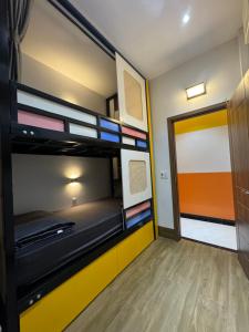 Giường trong Phòng ngủ tập thể Nữ 4 Người (Bed in 4-Bed Female Dormitory Room)
