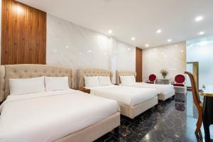Phòng Gia Đình Có Ban Công (Family Room with Balcony)