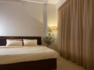 Phòng Giường Đôi Lớn (Large Double Room)