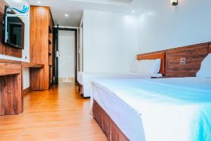 Phòng Giường Đôi có Ban công và Nhìn ra Biển (Double Room with Balcony and Sea View)