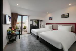 Phòng Tiêu Chuẩn Giường Đôi/2 Giường Đơn Có Ban Công (Standard Double or Twin Room with Balcony)