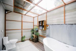 Chalet 1 Phòng Ngủ (One-Bedroom Chalet)