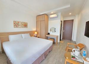 Phòng Có Giường Cỡ King Với Ban Công (King Room with Balcony)
