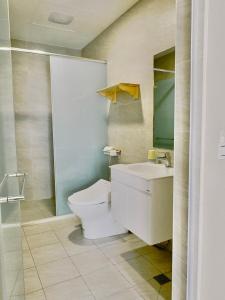 Phòng Bốn Người Có Phòng Tắm Riêng (Quadruple Room with Private Bathroom)