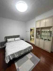 Phòng Giường Đôi Có Phòng Tắm Riêng (Double Room with Private Bathroom)