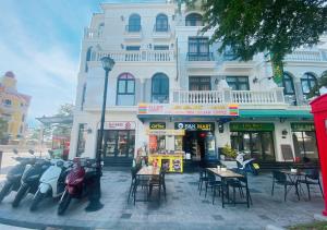 Phòng 2 Giường Đôi (Double Room with Two Double Beds)