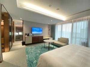 Deluxe Double Room with Grand View