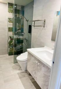 Phòng Bốn Người Có Phòng Tắm Riêng (Quadruple Room with Private Bathroom)