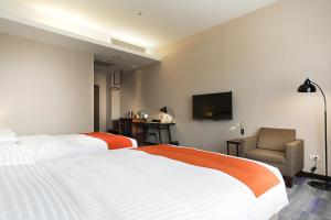 Phòng Deluxe Đôi Với 2 Giường Đôi (Deluxe Double Room with Two Double Beds)