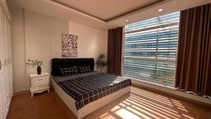 Căn hộ 2 phòng ngủ nhìn ra cảnh thành phố (Two-Bedroom Apartment with City View)