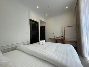Phòng Giường Đôi Lớn (Large Double Room)