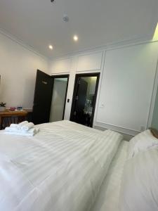 Phòng Giường Đôi Lớn (Large Double Room)