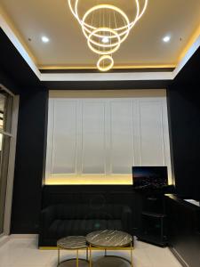Căn Hộ 3 Phòng Ngủ (Three-Bedroom Apartment)