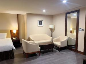 PHÒNG EXECUTIVE 2 GIƯỜNG ĐƠN - KHÔNG HÚT THUỐC (2 SINGLE BEDS EXECUTIVE NON-SMOKING)